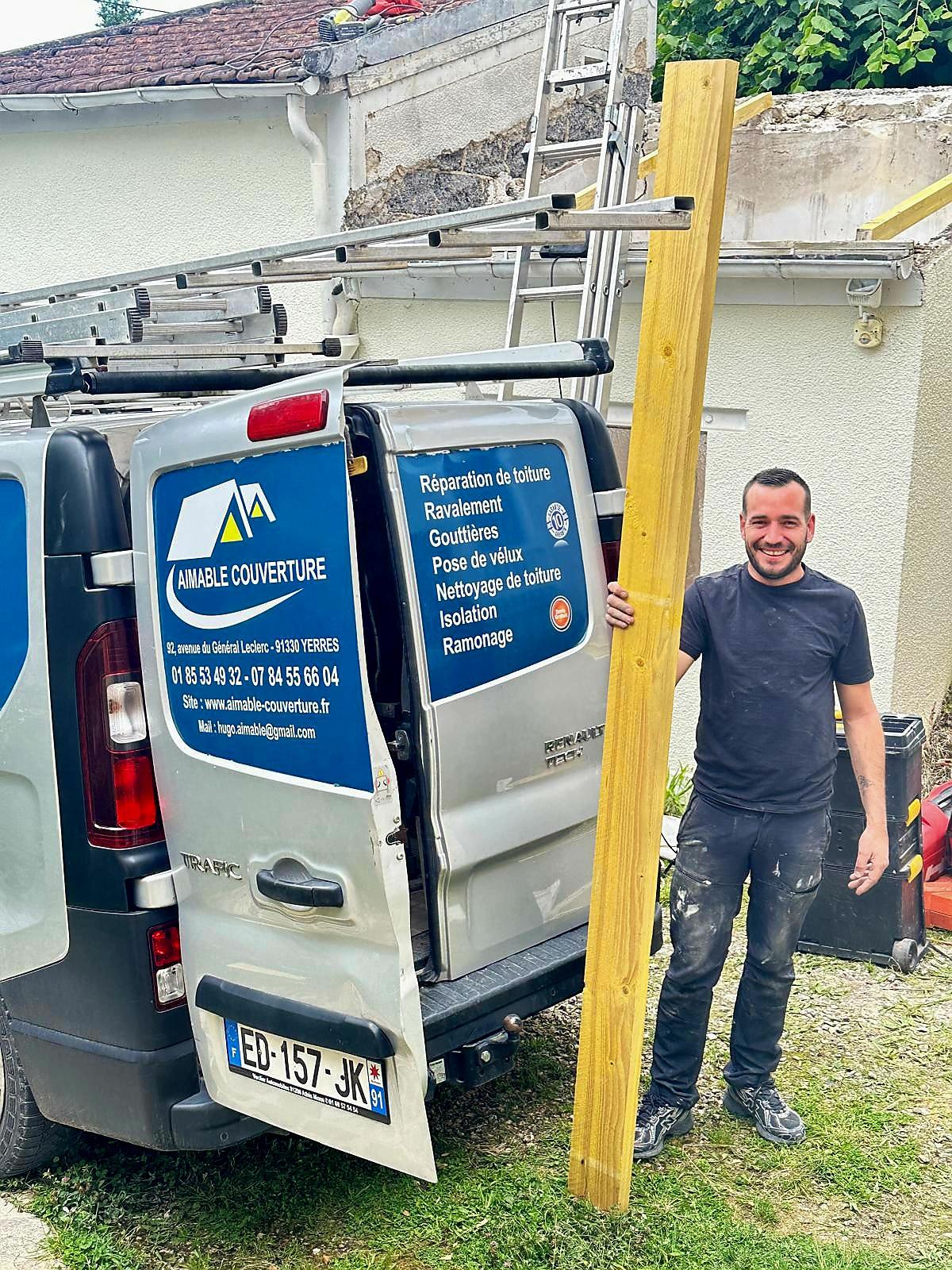 Couvreur Aimable Couverture intervenant sur une toiture